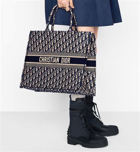 christian dior tote bag cost|christian dior tote bag 2021.